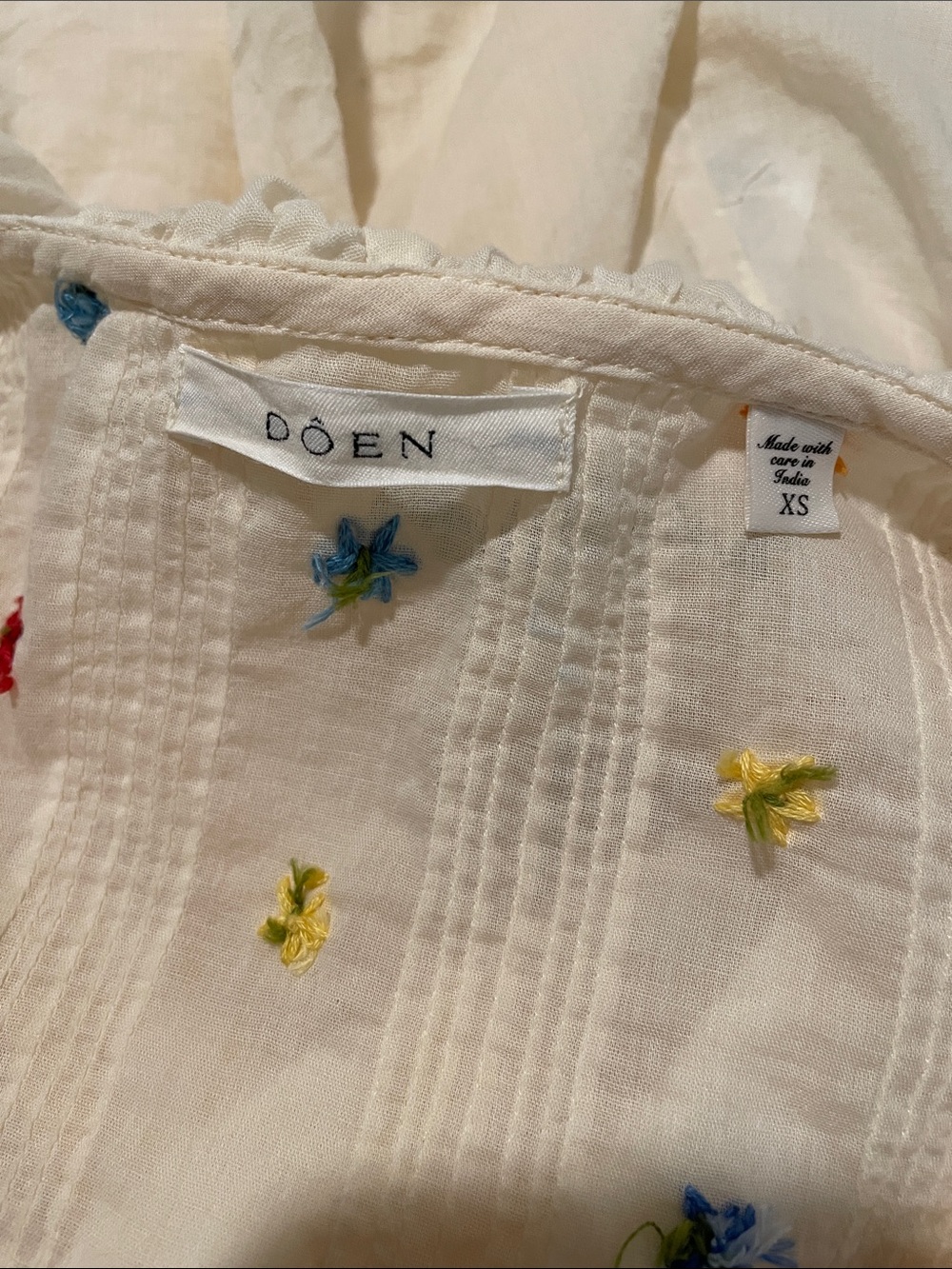 Hettie Ruffled Embroidered Top XS Candlelight - Picture 4 of 6